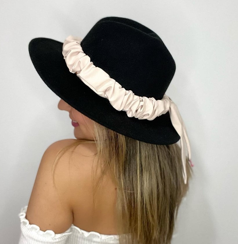 SCRUNCHIE SOMBRERO
