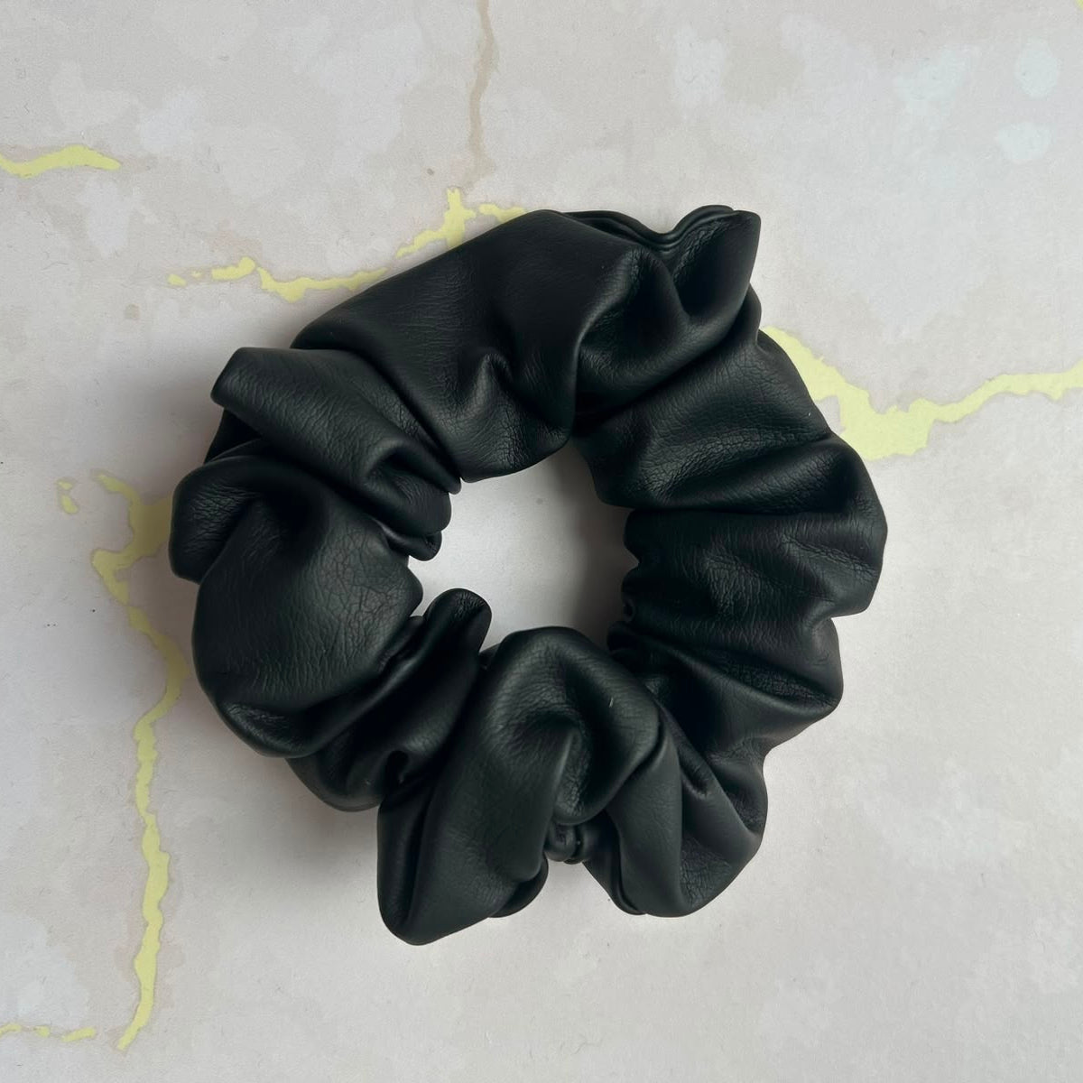 SCRUNCHIE  M